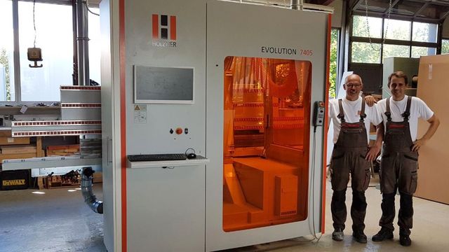 Zufriedener HOLZHER Kunde Schreinerei Groh mit der stehenden CNC-Maschine EVolution 7405 Holzher Referenzkunde Groh mit seiner CNC Maschine Evolution 7405