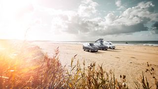 Luxus im VW-Bus gefertigt von Custom-Bus mit Nestingtechnologie von HOLZ-HER