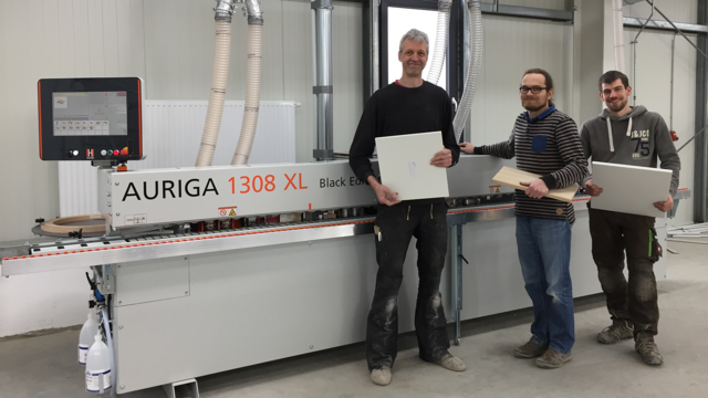 Zufriedener Referenzkunde: Kantenanleimmaschine AURIGA 1308XL von HOLZ-HER Referenzkunde Marten mit der Kantenanleimmaschine AURIGA 1308XL