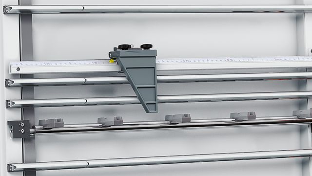 Manuelle Maßanzeige zur Einstellung der Länge im Vertikalschnitt Manuelle Maßanzeige zur Einstellung der Länge im Vertikalschnitt