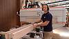 Alle sind happy mit der neuen HOLZ-HER 5-Achs-CNC bei JK Windows and Doors