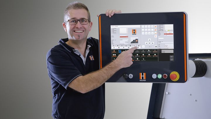 Intuitive Bedienung über 18,5" Touchscreen